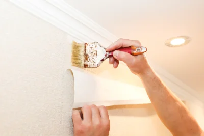 Pose de papier peint à Érondelle — revêtements muraux et toiles de verre